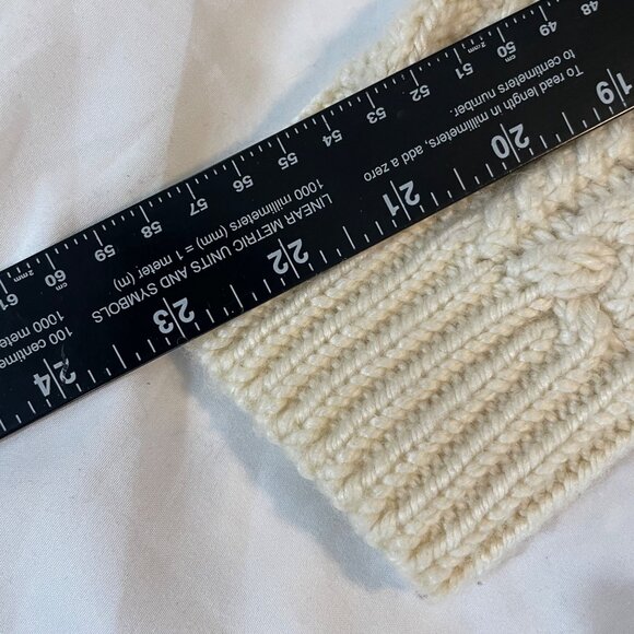 One Girl Who Cable Knit Cardigan Wool Sweater With Chunky Buttons & Ribbed - Picture 9 of 11